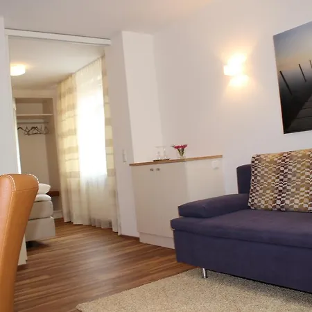 Rebstoeckle Otel *