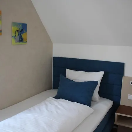 ホテル Rebstoeckle